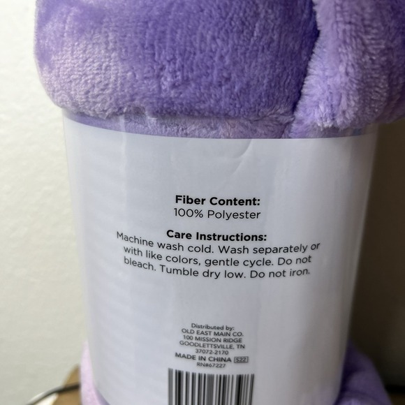 NWT Comfort Bay Pom Pom Throw Fleece Blanket Purple 50" x 60" - Picture 5 of 5